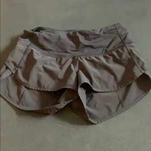 black lulu lemon shorts